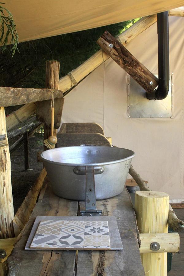 Tente Trappeur Ada, Au Jardin De La Vouivre Saint-Vincent-en-Bresse Luaran gambar